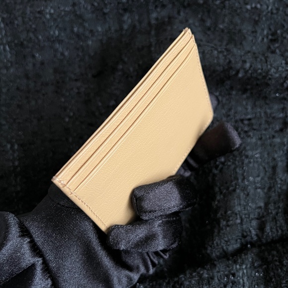 Auth Chanel Vintage Classic CC Logo Beige Flat Card Holder - Excellent - Picture 6 of 13